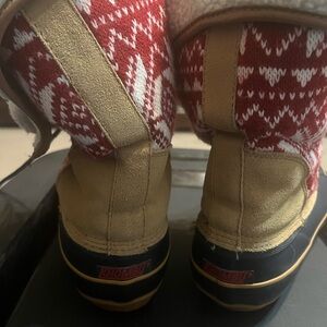 Khombu Red and Tan Winter Boots